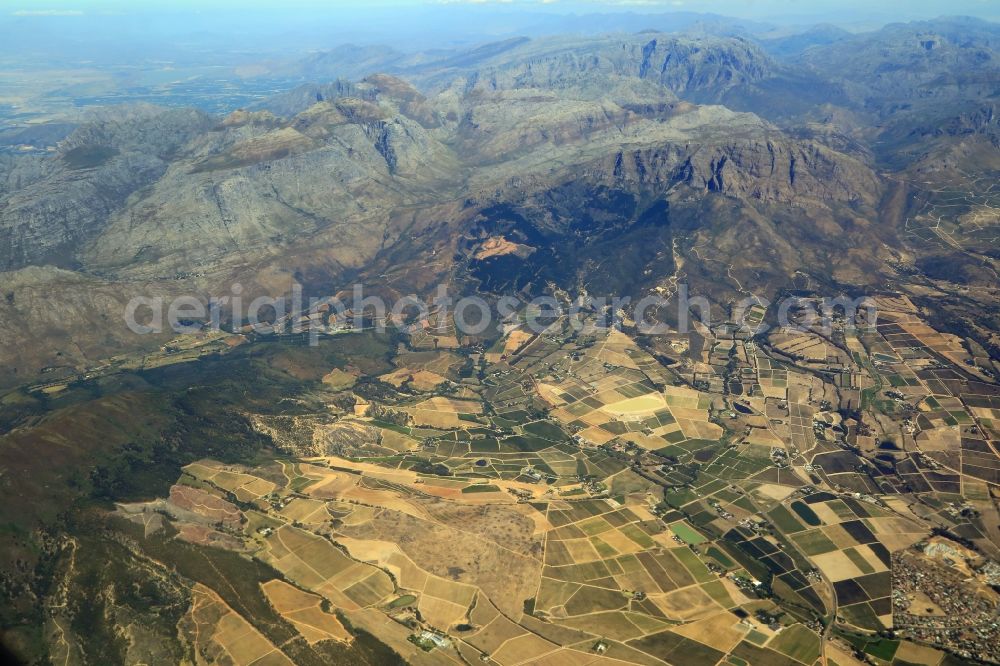 Aerial photograph Wellington - Agricultural landscape in the Wine growing area in Wellington, Drakenstein, in the district Cape Winelands in Romansrivier in Western Cape, South Africa