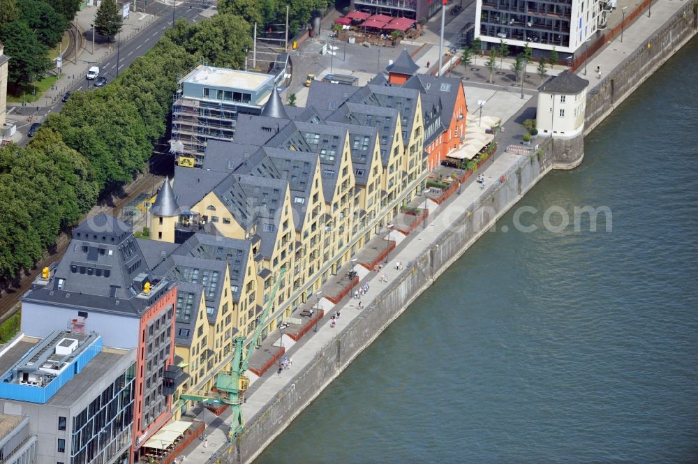 Köln from the bird's eye view: View at the Agrippinawerft on the site of the Rheinauhafen in Cologne in North Rhine-Westphalia. The appendant former silo is a Protected Monument