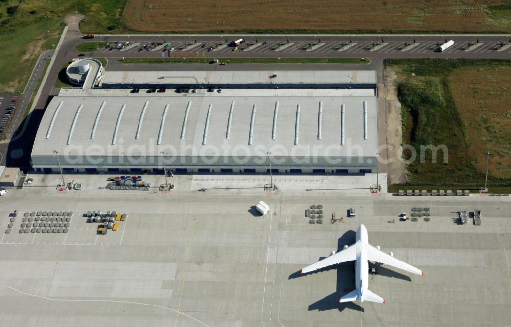 Aerial image Schkeuditz - Gelände des Airport Leipzig-Halle auch Flughafen Schkeuditz genannt. Der Flughafen hat vor allem im Bereich des Luftfrachtverkehrs internationale Bedeutung durch den ausgebauten DHL - Logistikbereich. Site of the Airport Leipzig-Halle airport - called Airport Schkeuditz. The airport has especially in the field of air cargo international importance by the upgraded the DHL logistics field.