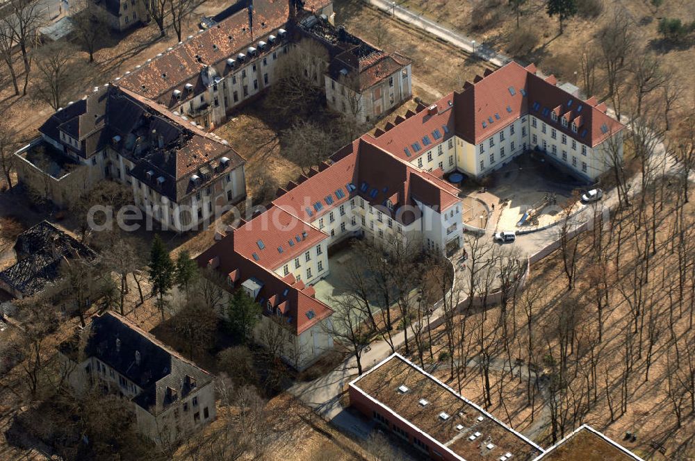 Berlin Karlshorst from the bird's eye view: Albatros-Schule, Förderschule für geistig Behinderte, in einem Teil des ehemaligen Evangelischen Diakoniewerk Königin Elisabeth. Albatros-School, special school for people with mental handicaps.