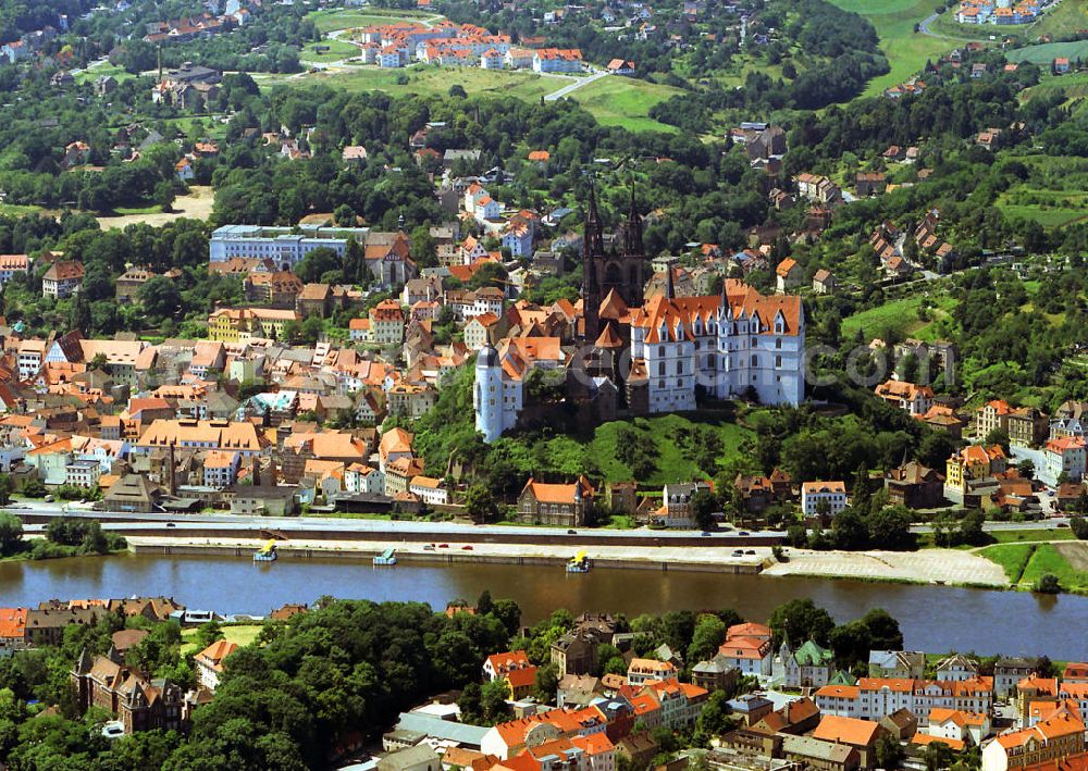 Meißen from the bird's eye view: The late Gothic architectural monument, the castle Albrechtsburg at the Elbe riverside in Meissen, Saxony