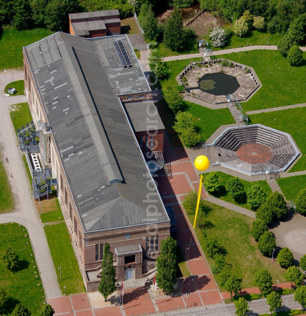 Aerial photograph Hamm - Die Alfred Fischer Halle, eine Veranstaltungshalle des Ökozentrums NRW am Sachsenweg in Hamm in Nordrhein-Westfalen. Die ehemalige Industriehalle der Zeche Sachsen. The Alfred Ficher Halle, an event location of the Ökozentrum NRW at the street Sachsenweg in Hamm in North Rhine-Westphalia. A former hall of industry of the coal mine Sachsen.