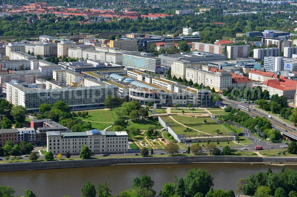 Magdeburg OT Altstadt from the bird's eye view: View of the Allee Center in the district of Altstadt in Magdeburg in the state of Saxony-Anhalt