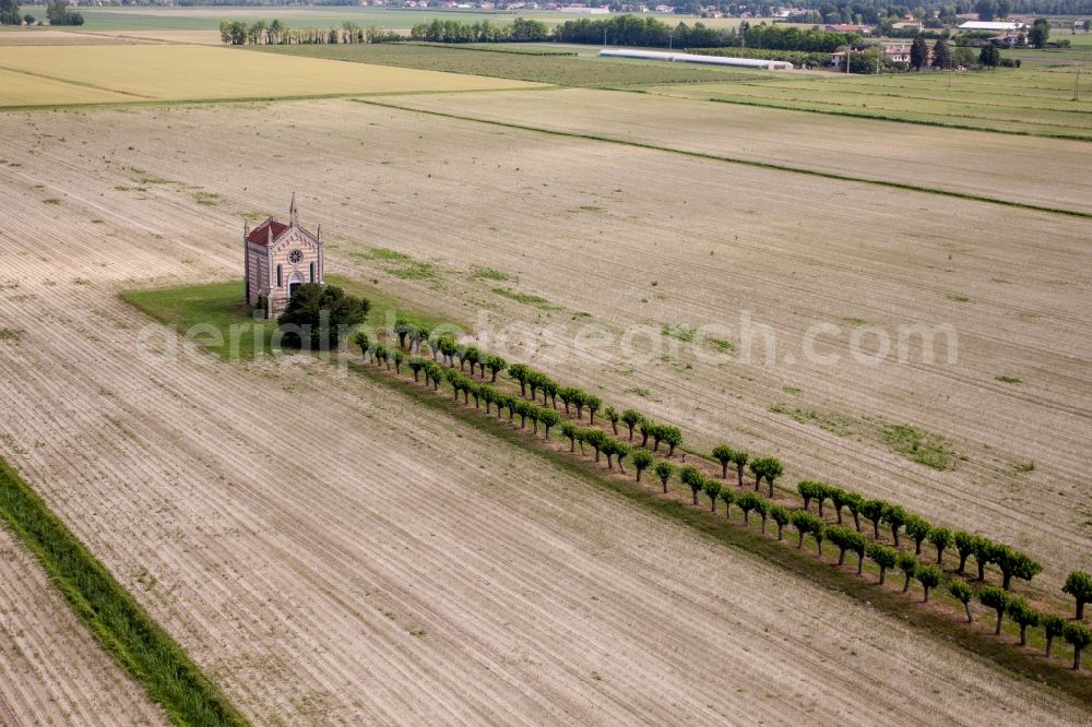 Cesarolo from above - Alley to the chapel near Cesarolo in Cesarolo in Veneto, Italy