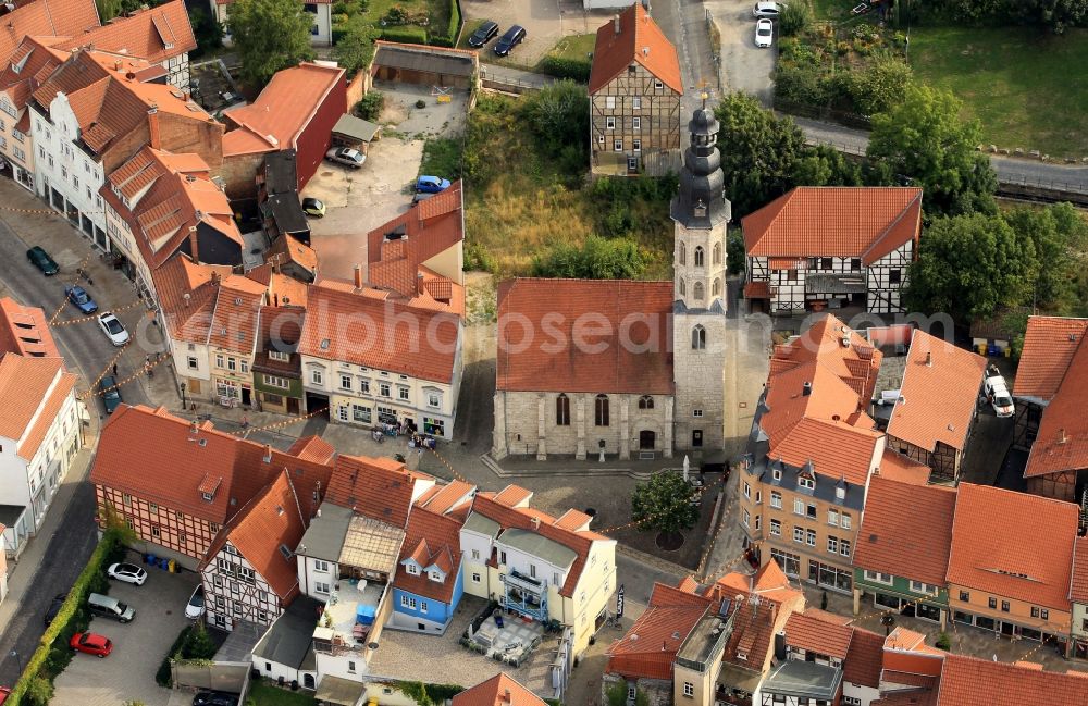 Mühlhausen from the bird's eye view: View to the church Allerheiligenkirche by the side of the road Steinweg in Muehlhausen in Thuringia
