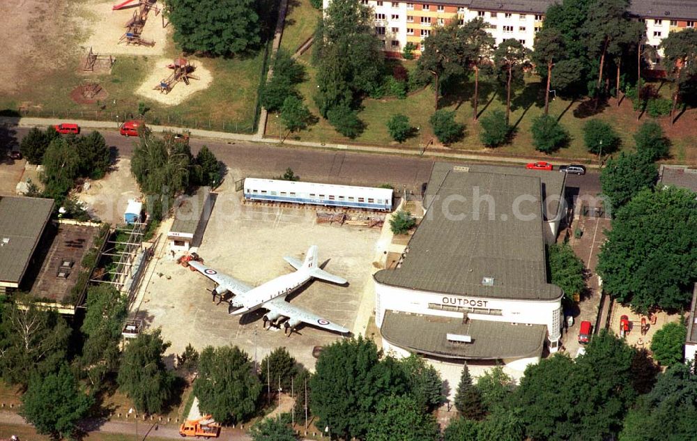 Berlin - Dahlem from above - Alliiertenmuseum in der Dahlemer Clayallee.