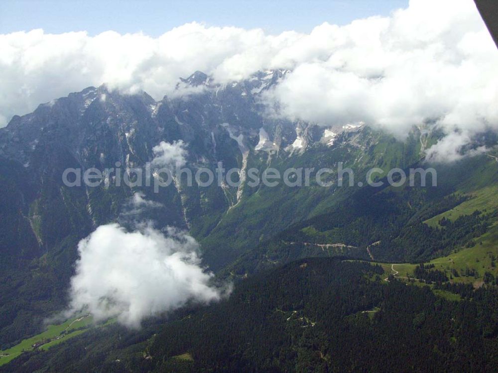 Aerial photograph Berchtesgaden - Blick auf das Alpenland um Berchtesgaden in der Nähe des zweithöchsten Bergs von Deutschland dem Watzmann