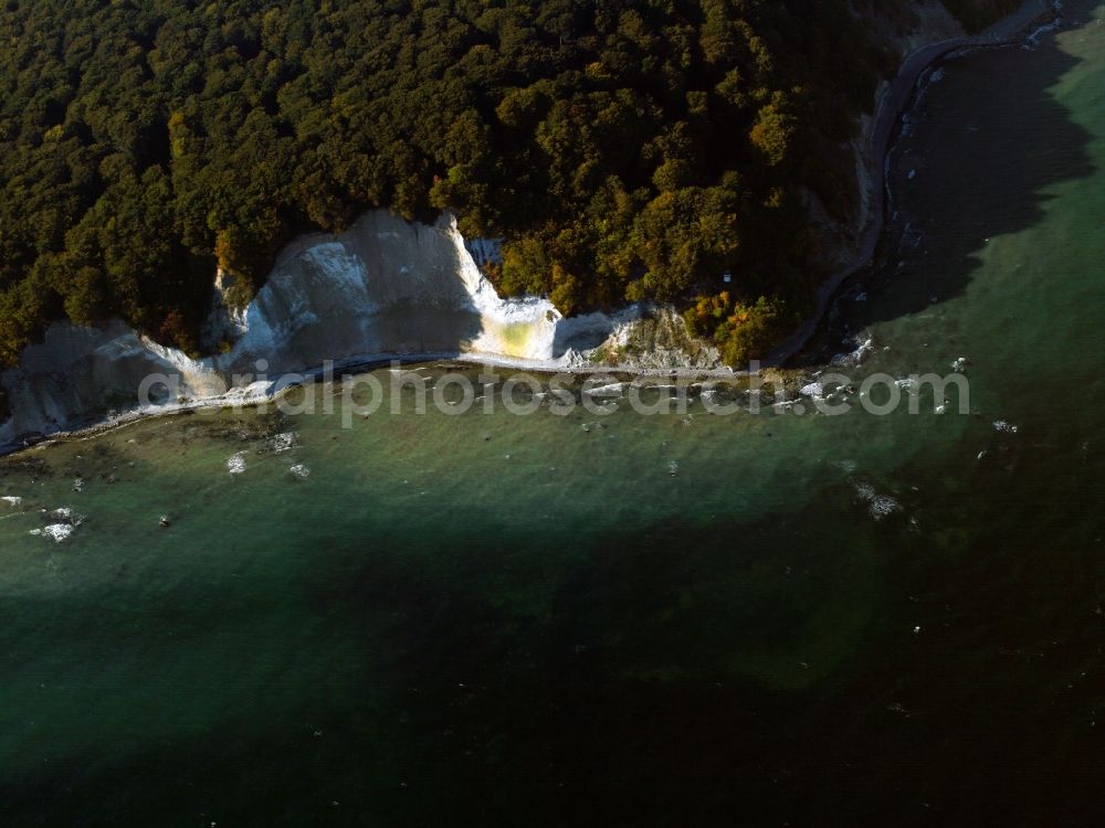 Aerial photograph Sassnitz - As Stubbenkammer the immediate area of the striking chalk rock king chair Jasmund on the island of Ruegen is called. In particular, the highest chalk cliff situated here-lots of Rügen are so named. A distinction is made between large and small Stubbenkammer