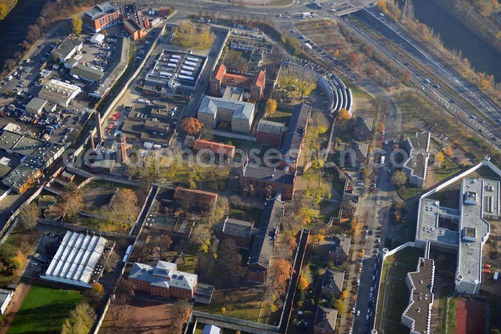 Aerial photograph Berlin - The prison has six law enforcement and several special areas. It is the largest prison in Germany. It was built as Royal Prison Tegel in 1898