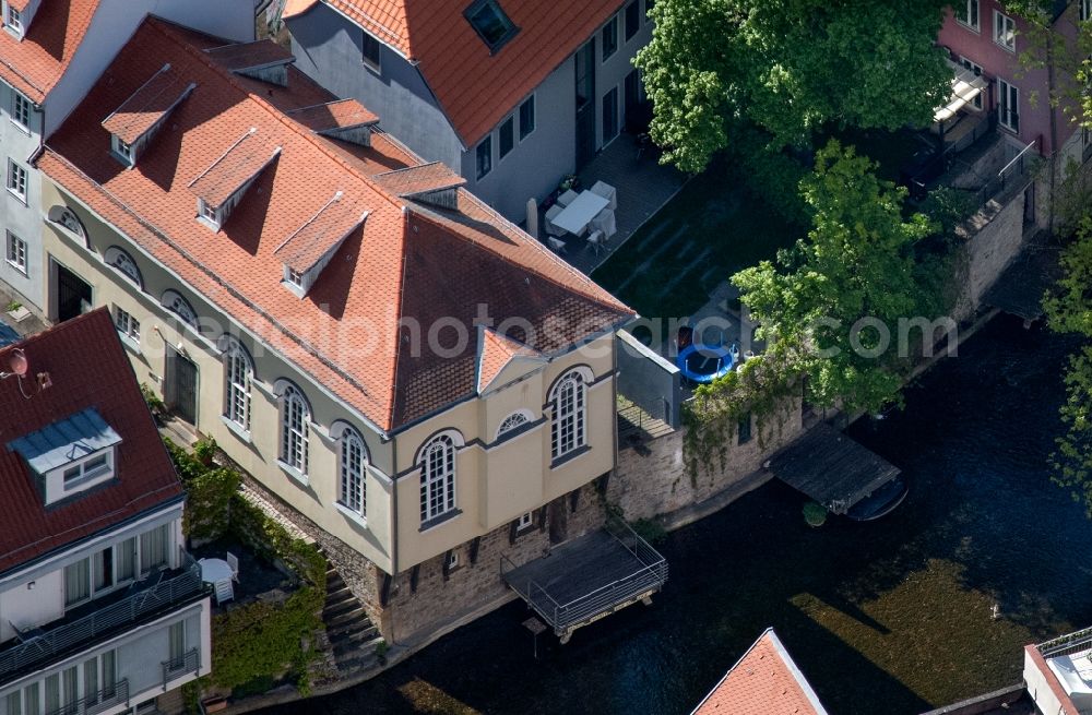 Aerial image Erfurt - Historic Old Bridge Kraemerbruecke Erfurt across Gera in the district Altstadt in Erfurt in the state Thuringia, Germany