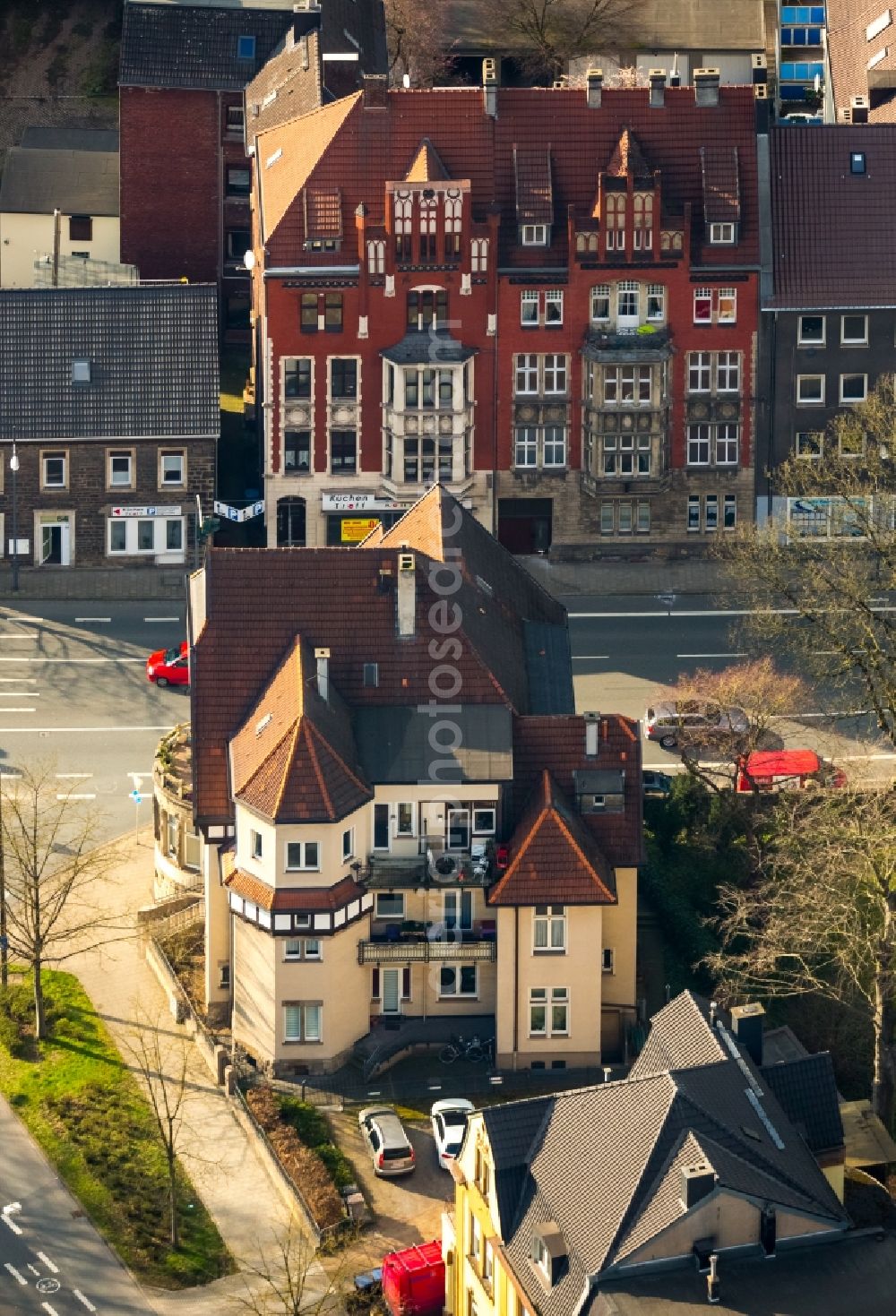 Witten from above - Older residential apartment building on Ruhr street in Witten in North Rhine-Westphalia