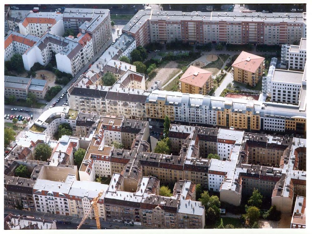 Aerial image Berlin - Friedrichshain - Altbauwohnhäuser Rigaer Straße 60 - 61 der Fa. IKV Wiesbaden in Berlin - Friedrichshain.