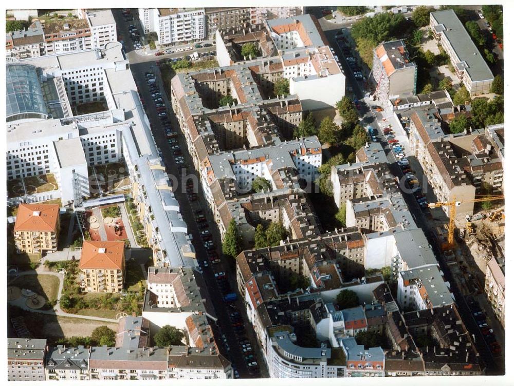 Aerial image Berlin - Friedrichshain - Altbauwohnhäuser Rigaer Straße 60-61 der IKV Wiesbaden in Berlin - Friedrichshain (Nähe Frankfurter Allee Plaza- Centrum).