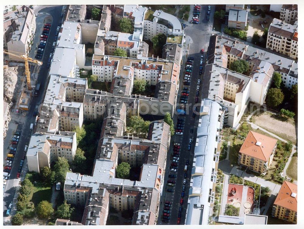 Aerial photograph Berlin - Friedrichshain - Altbauwohnhäuser Rigaer Straße 60-61 der IKV Wiesbaden in Berlin - Friedrichshain (Nähe Frankfurter Allee Plaza- Centrum).