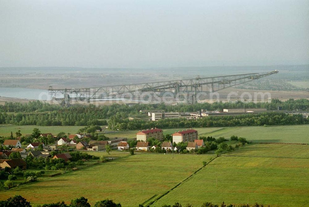 Aerial photograph Sallgast / Brandenburg - Alte Abraumtagebaubrücke als technisches Museum am ehemaligen Tagebau Sallgast bei Finsterwalde. Datum: 24.05.03