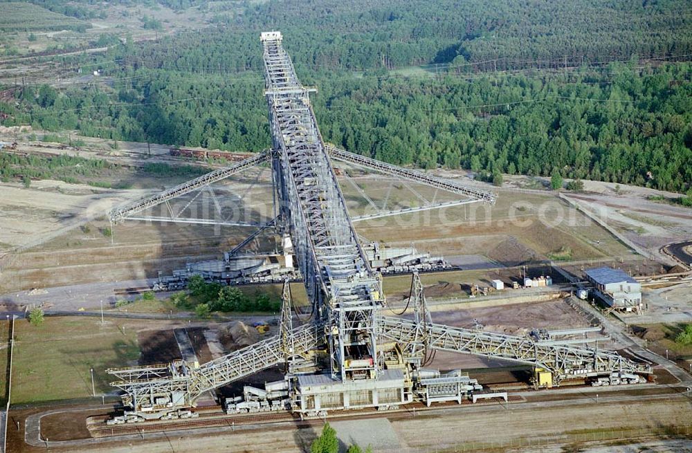 Aerial image Sallgast / Brandenburg - Alte Abraumtagebaubrücke als technisches Museum am ehemaligen Tagebau Sallgast bei Finsterwalde. Datum: 24.05.03