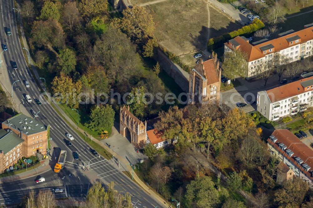 Aerial image Neubrandenburg - Old city gates in the city wall in the center of the city of the four gates Neubrandenburg in Mecklenburg - Western Pomerania