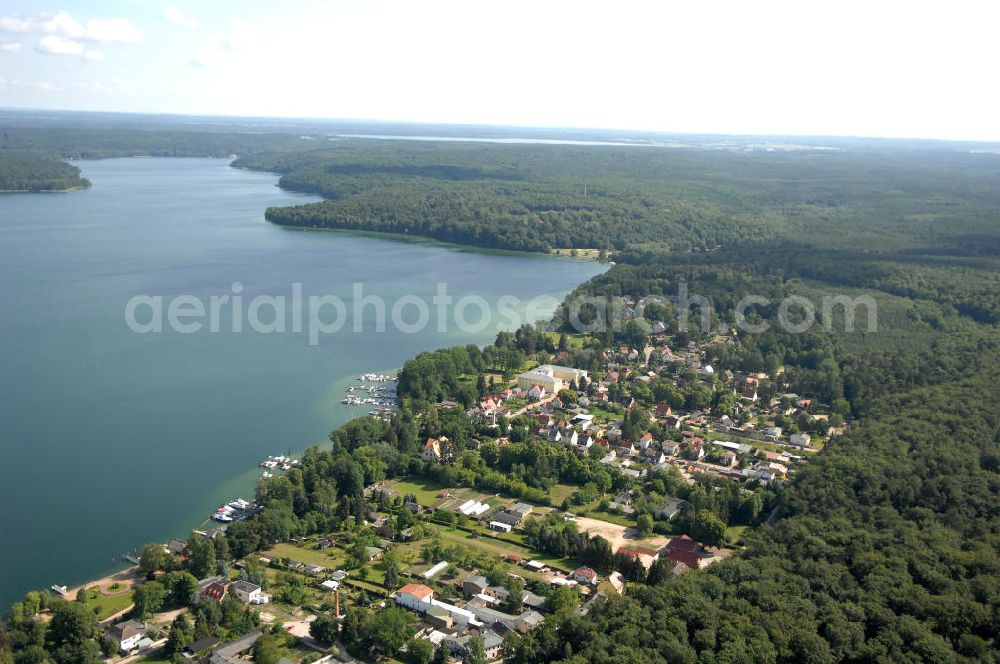 Schorfheide from the bird's eye view: Blick auf den Ortsteil Altenhof von Schorfheide am Werbellinsee im Landkreis Barnim in Brandenburg. Der Werbellinsee liegt im Biosphärenreservat Schorfheide-Chorin und ist der viertgrößte Natursee und der zweittiefste See Brandenburgs. Kontakt: EJB Werbellinsee GmbH, Tel. +49 (0) 333 636 297,