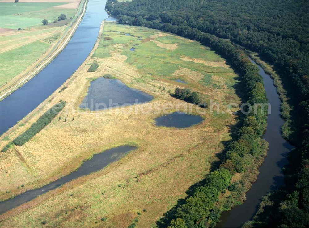 Parchau from above - Blick auf den alten Elbe-Havel-Verlauf bei Parchau. Ein Ausbauprojekt des Wasserstraßenneubauamtes Magdeburg.