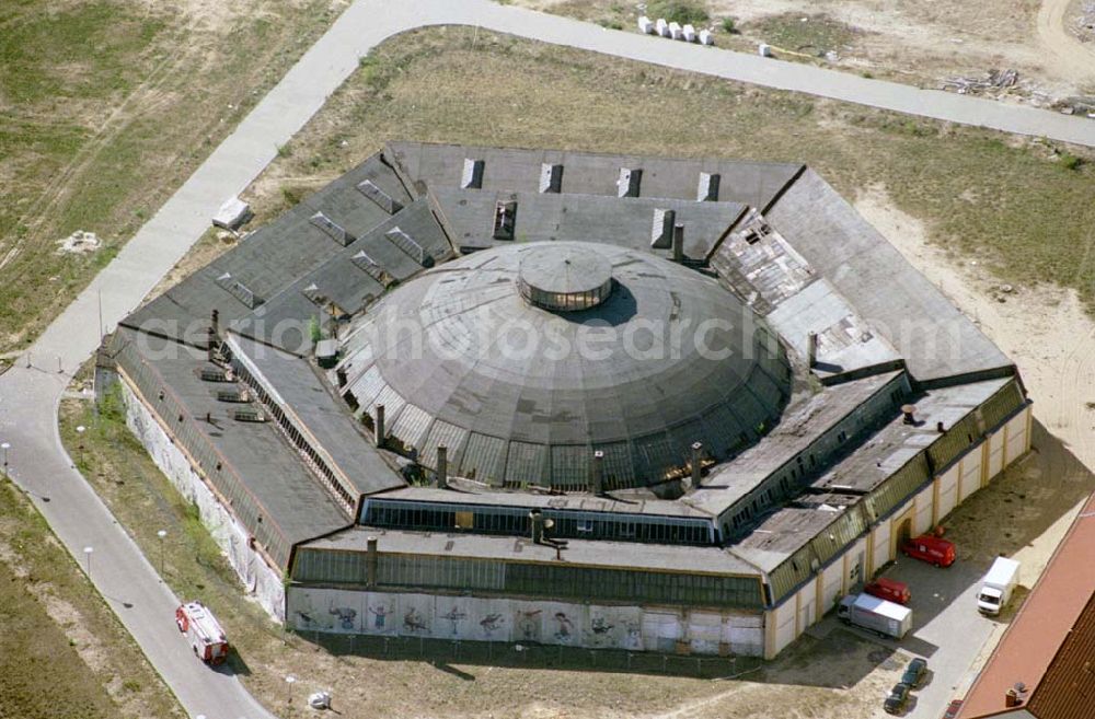 Aerial photograph Potsdam / Brandenburg - Alter Lokschuppen im GIP - Gewerbegebiet in Potsdam - Babelsberg Datum: 05.05.03