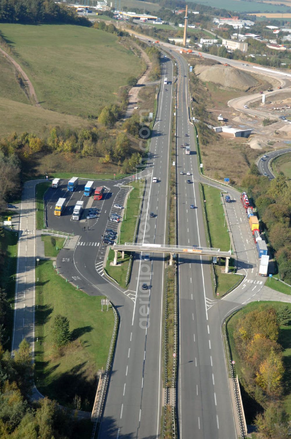 Aerial image Eisenach - Blick auf den bisherigen Verlauf der Autobahn / A 4 bei Eisenach über die Hörselberge. Dieser Trassen-Abschnitt soll nach der Inbetriebnahme der neu gebauten A4-Umfahrung ab Januar nächsten Jahres zurück gebaut und teilweise renaturiert werden. Durchgeführt werden die im Zuge dieses Projektes notwendigen Arbeiten unter an derem von den Mitarbeitern der Niederlassung Weimar der EUROVIA Verkehrsbau Union sowie der Niederlassungen Abbruch und Erdbau, Betonstraßenbau, Ingenieurbau und TECO Schallschutz der EUROVIA Beton sowie der DEGES.