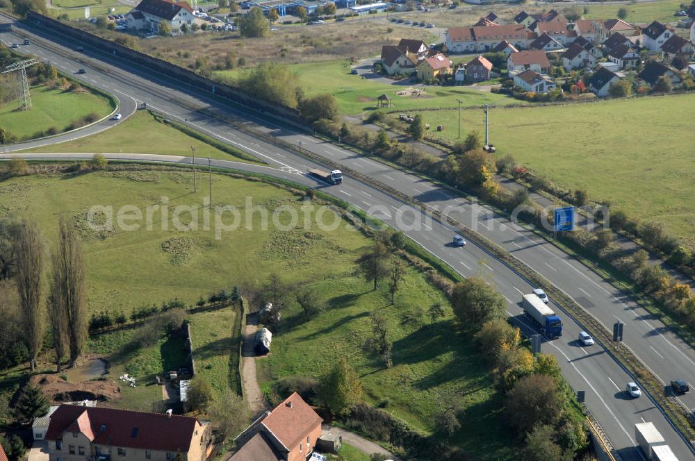 Aerial image Eisenach - Blick auf den bisherigen Verlauf der Autobahn / A 4 bei Eisenach über die Hörselberge. Dieser Trassen-Abschnitt soll nach der Inbetriebnahme der neu gebauten A4-Umfahrung ab Januar nächsten Jahres zurück gebaut und teilweise renaturiert werden. Durchgeführt werden die im Zuge dieses Projektes notwendigen Arbeiten unter an derem von den Mitarbeitern der Niederlassung Weimar der EUROVIA Verkehrsbau Union sowie der Niederlassungen Abbruch und Erdbau, Betonstraßenbau, Ingenieurbau und TECO Schallschutz der EUROVIA Beton sowie der DEGES.