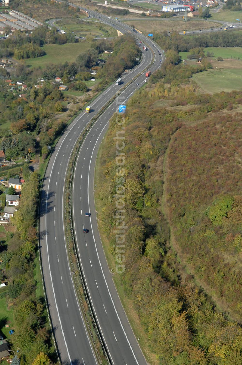 Aerial image Eisenach - Blick auf den bisherigen Verlauf der Autobahn / A 4 bei Eisenach über die Hörselberge. Dieser Trassen-Abschnitt soll nach der Inbetriebnahme der neu gebauten A4-Umfahrung ab Januar nächsten Jahres zurück gebaut und teilweise renaturiert werden. Durchgeführt werden die im Zuge dieses Projektes notwendigen Arbeiten unter an derem von den Mitarbeitern der Niederlassung Weimar der EUROVIA Verkehrsbau Union sowie der Niederlassungen Abbruch und Erdbau, Betonstraßenbau, Ingenieurbau und TECO Schallschutz der EUROVIA Beton sowie der DEGES.