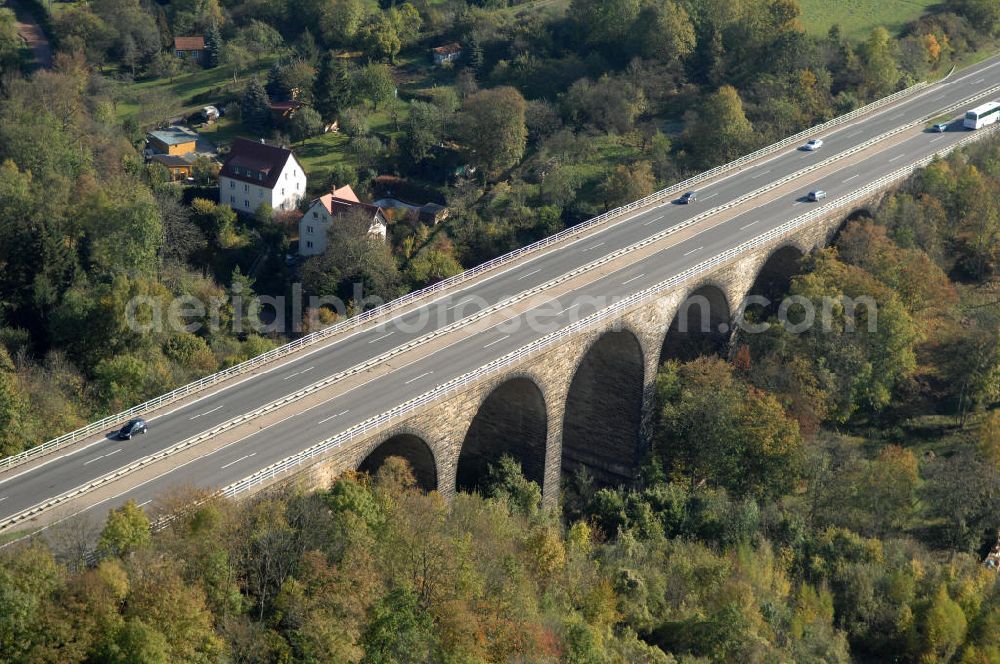 Aerial image Eisenach - Blick auf den bisherigen Verlauf der Autobahn / A 4 bei Eisenach über die Hörselberge. Dieser Trassen-Abschnitt soll nach der Inbetriebnahme der neu gebauten A4-Umfahrung ab Januar nächsten Jahres zurück gebaut und teilweise renaturiert werden. Durchgeführt werden die im Zuge dieses Projektes notwendigen Arbeiten unter an derem von den Mitarbeitern der Niederlassung Weimar der EUROVIA Verkehrsbau Union sowie der Niederlassungen Abbruch und Erdbau, Betonstraßenbau, Ingenieurbau und TECO Schallschutz der EUROVIA Beton sowie der DEGES.