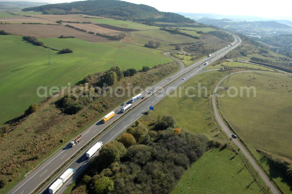 Aerial image Eisenach - Blick auf den bisherigen Verlauf der Autobahn / A 4 bei Eisenach über die Hörselberge. Dieser Trassen-Abschnitt soll nach der Inbetriebnahme der neu gebauten A4-Umfahrung ab Januar nächsten Jahres zurück gebaut und teilweise renaturiert werden. Durchgeführt werden die im Zuge dieses Projektes notwendigen Arbeiten unter an derem von den Mitarbeitern der Niederlassung Weimar der EUROVIA Verkehrsbau Union sowie der Niederlassungen Abbruch und Erdbau, Betonstraßenbau, Ingenieurbau und TECO Schallschutz der EUROVIA Beton sowie der DEGES.