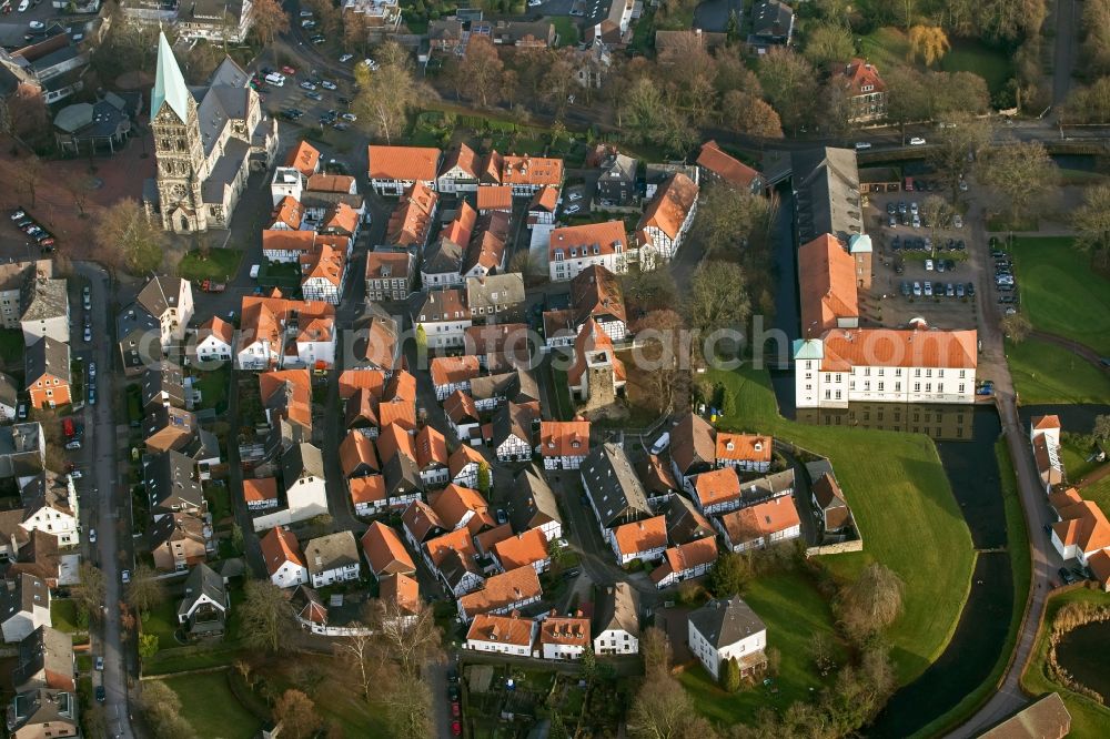 Aerial image Herten - Old village at the church of St. Martin in the district of Alt-Westerholt of Herten in North Rhine-Westphalia