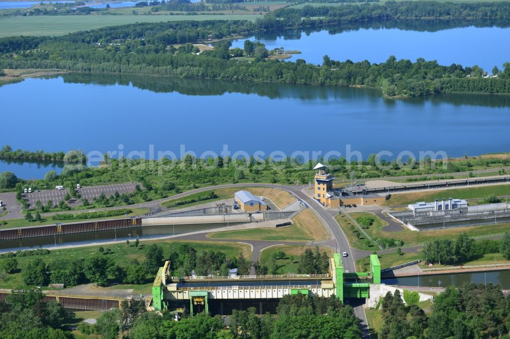 Aerial photograph Magdeburg - Old disused Boat lift and locks plants on the banks of the waterway of the Abstiegskanal Rothensee in Magdeburg in the state Saxony-Anhalt