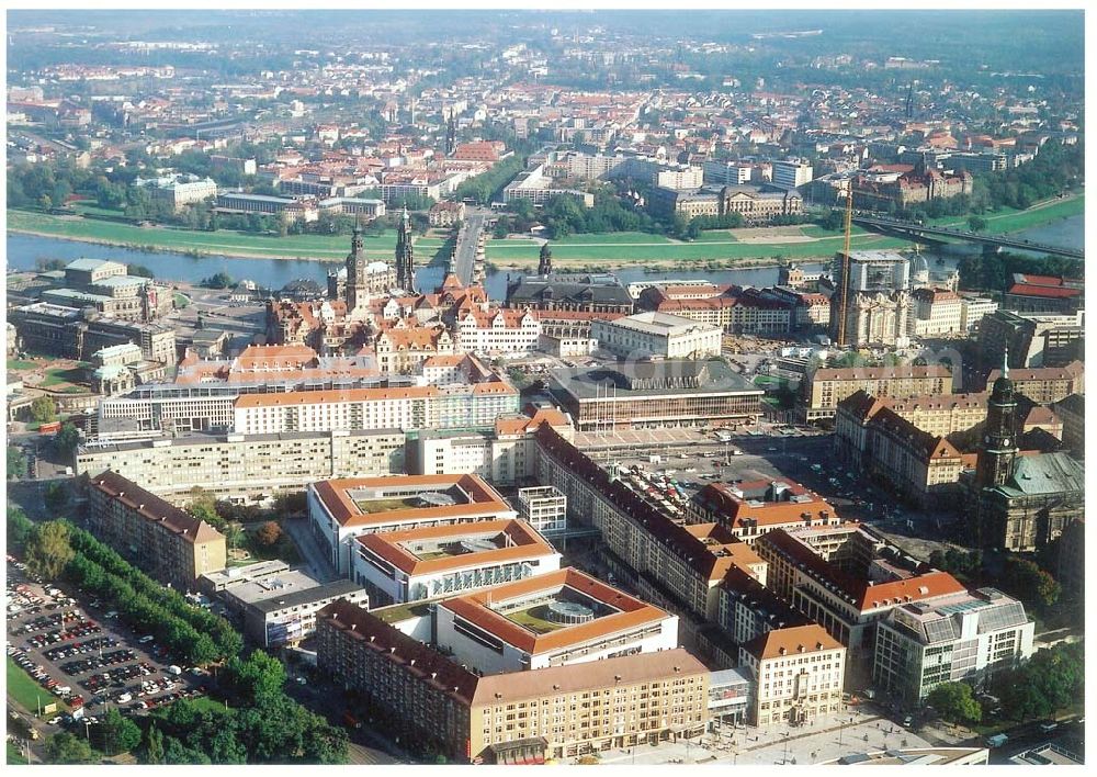 Dresden from the bird's eye view: Altmarkt-Galerie der ECE in der Dresdner Innenstadt.