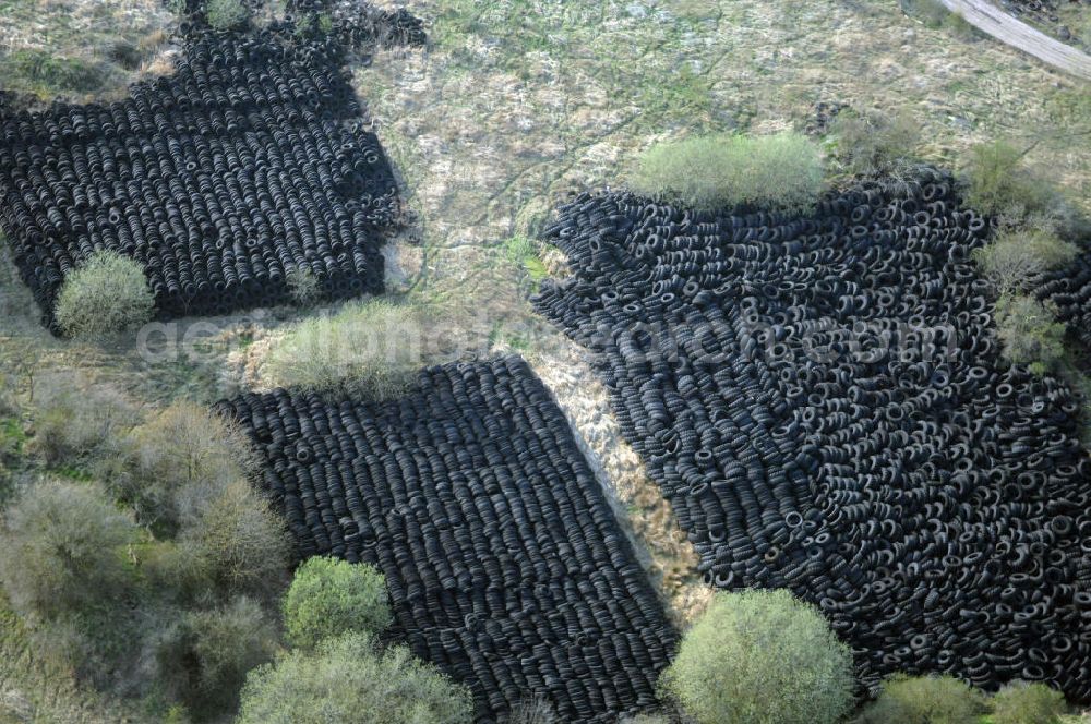 Aerial photograph LÜTZENSÖMMERN - Altreifendeponie nordwestlich von Lützensömmern in Thüringen