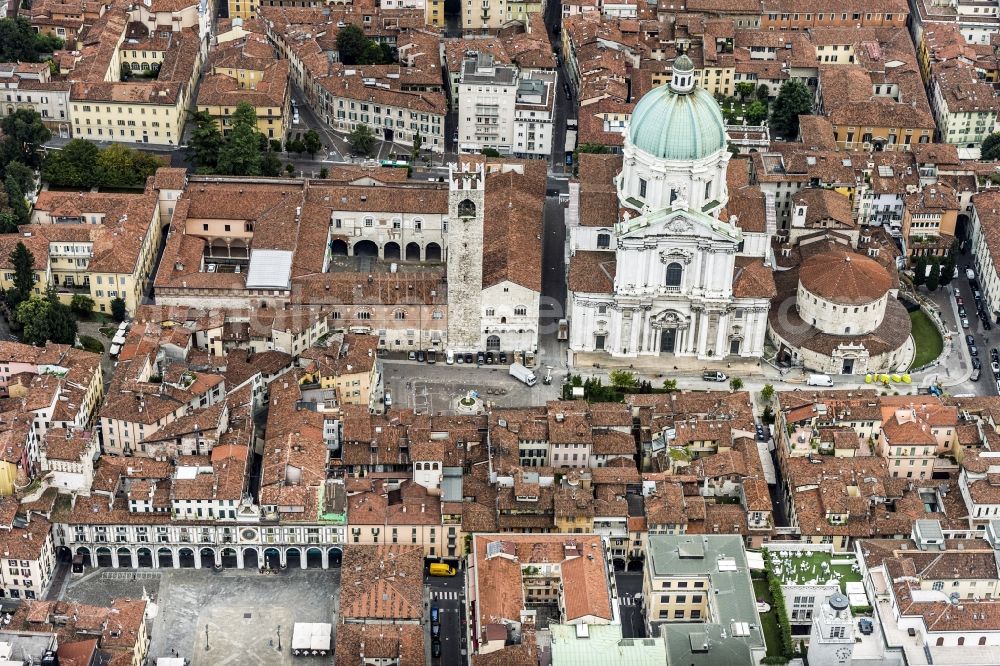 Brescia from the bird's eye view: Church - Cathedral Duomo Nuovo in Piazza Paolo and Dom Concattedrale Invernale di Santa Maria Assunta in Piazza Paolo in the center of Brescia in Italy