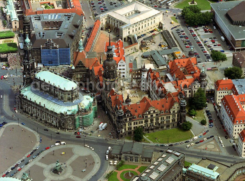 Aerial image Dresden - Stadtansicht der Altstadt mit der ehemaligen Katholischen Hofkirche am Dresdner Schlossplatz. City View of the Old Town with the former Catholic Court Church.