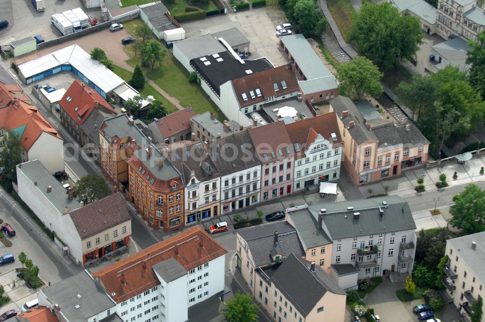 Guben from the bird's eye view: Housing area at the street Frankfurter Strasse in the old town of Guben