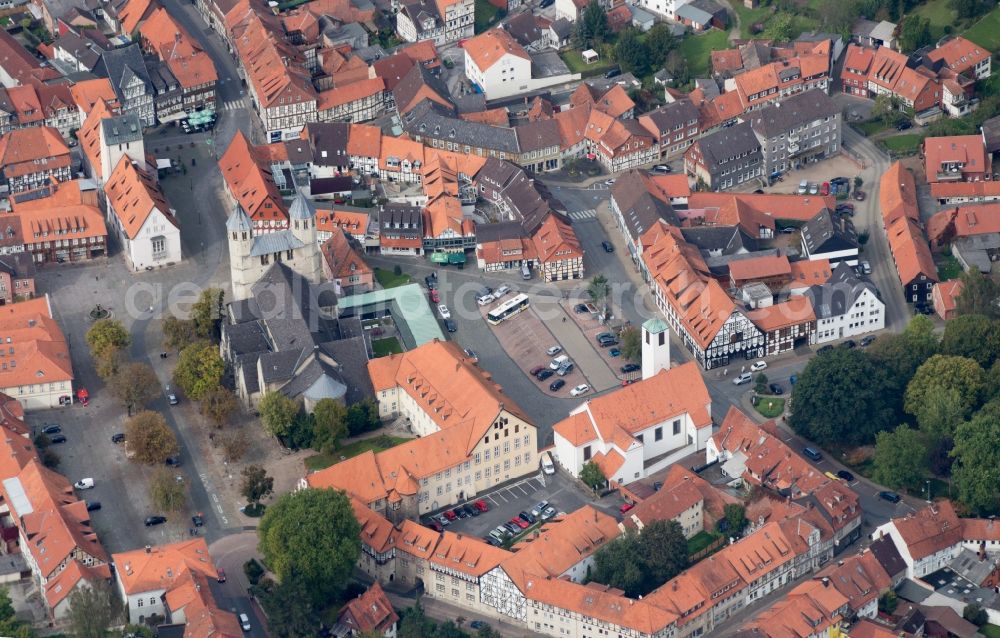 Aerial photograph Bad Gandersheim - Views of the old town with its market and the Romanesque church of the monastery of Bad Gan dersheim in Lower Saxony