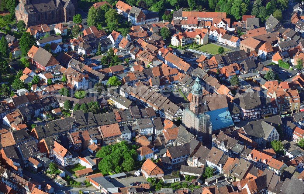 Einbeck from the bird's eye view: Old Town and timbered houses and in the center the market Church at the market corner market street in Einbeck in the state Lower Saxony