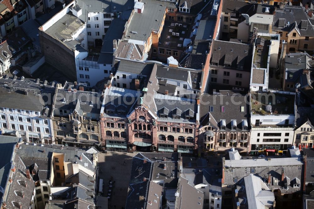 Wiesbaden from the bird's eye view: Old Town area of ??the city on Long Street in the center of Wiesbaden in Hesse