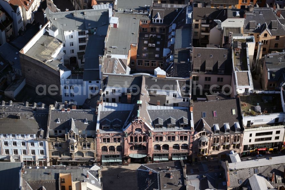 Aerial photograph Wiesbaden - Old Town area of ??the city on Long Street in the center of Wiesbaden in Hesse