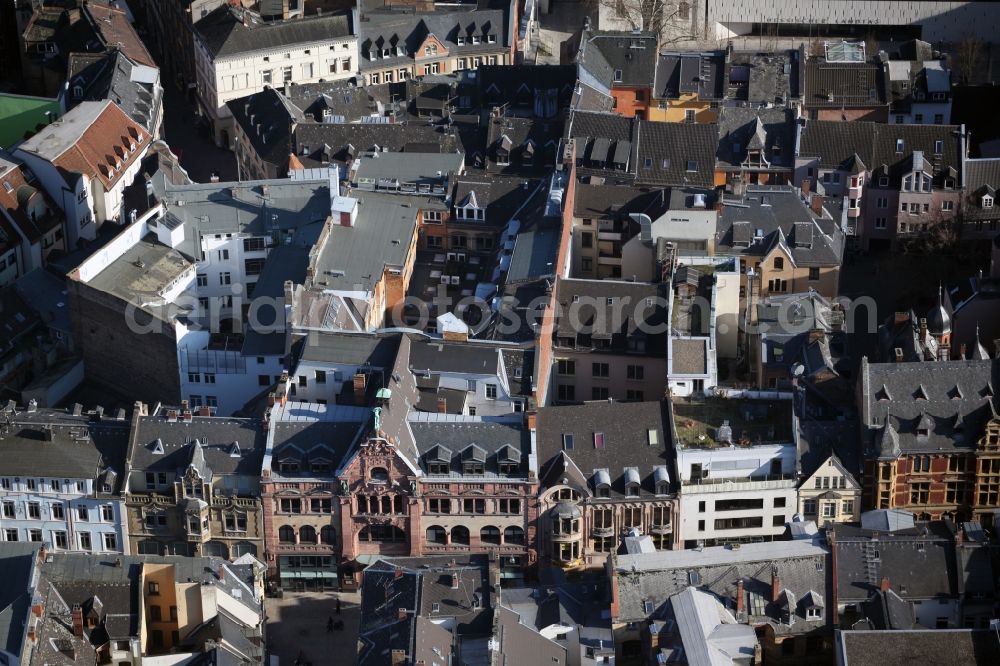 Aerial image Wiesbaden - Old Town area of ??the city on Long Street in the center of Wiesbaden in Hesse