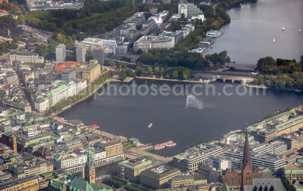 Aerial photograph Hamburg - Old town area and inner city center with Binnenalster and Aussenalster in Hamburg, Germany