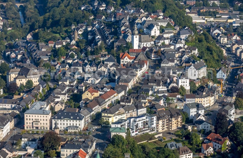 Arnsberg from the bird's eye view: Old Town area and city center in Arnsberg in the state North Rhine-Westphalia, Germany