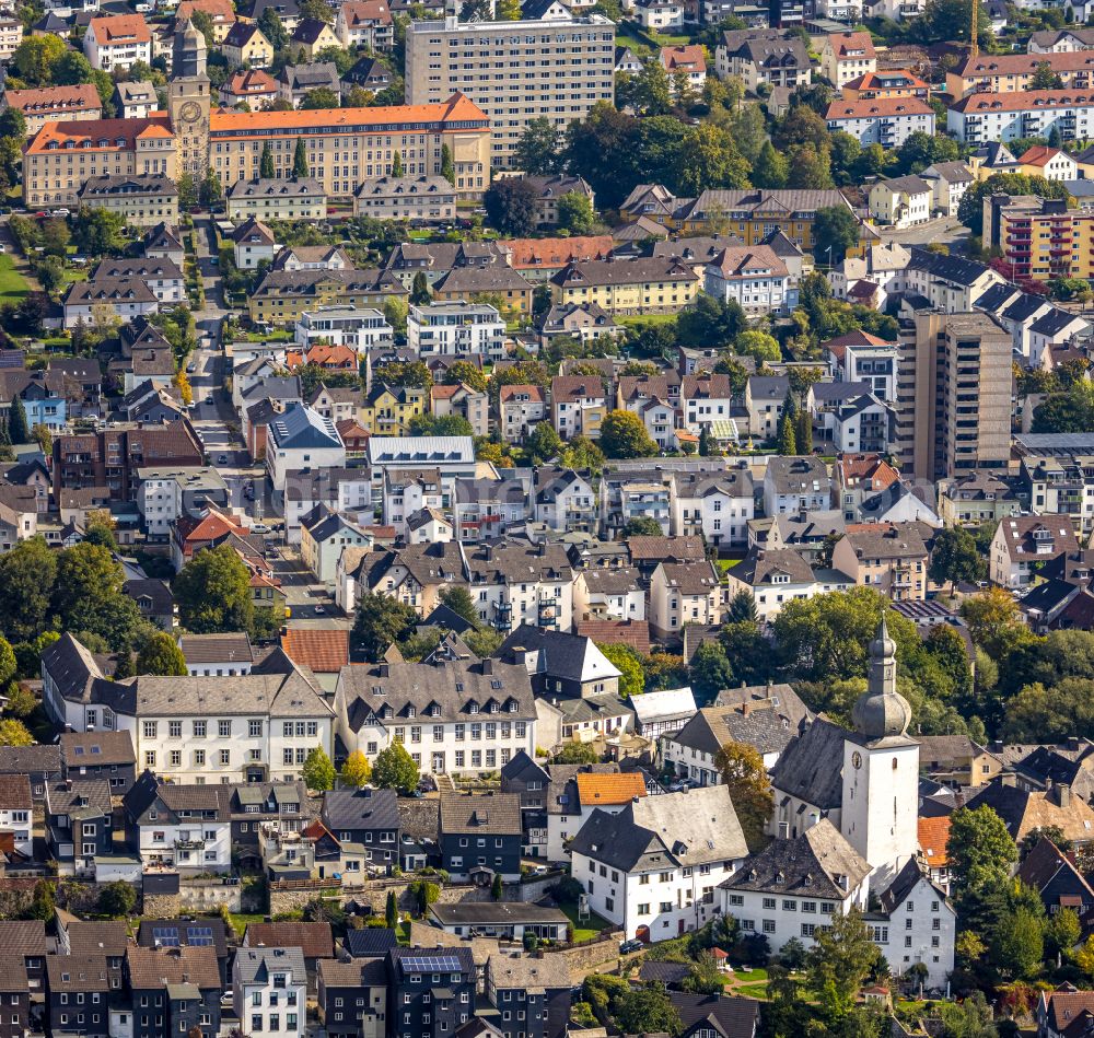 Arnsberg from the bird's eye view: Old Town area and city center in Arnsberg in the state North Rhine-Westphalia, Germany