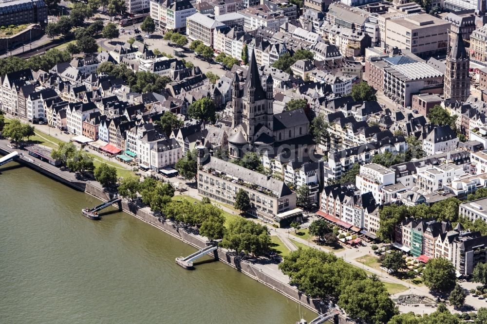 Aerial photograph Köln - Old Town area and city center with Blick auf die Kirche Gross St.Martin in Cologne in the state North Rhine-Westphalia, Germany