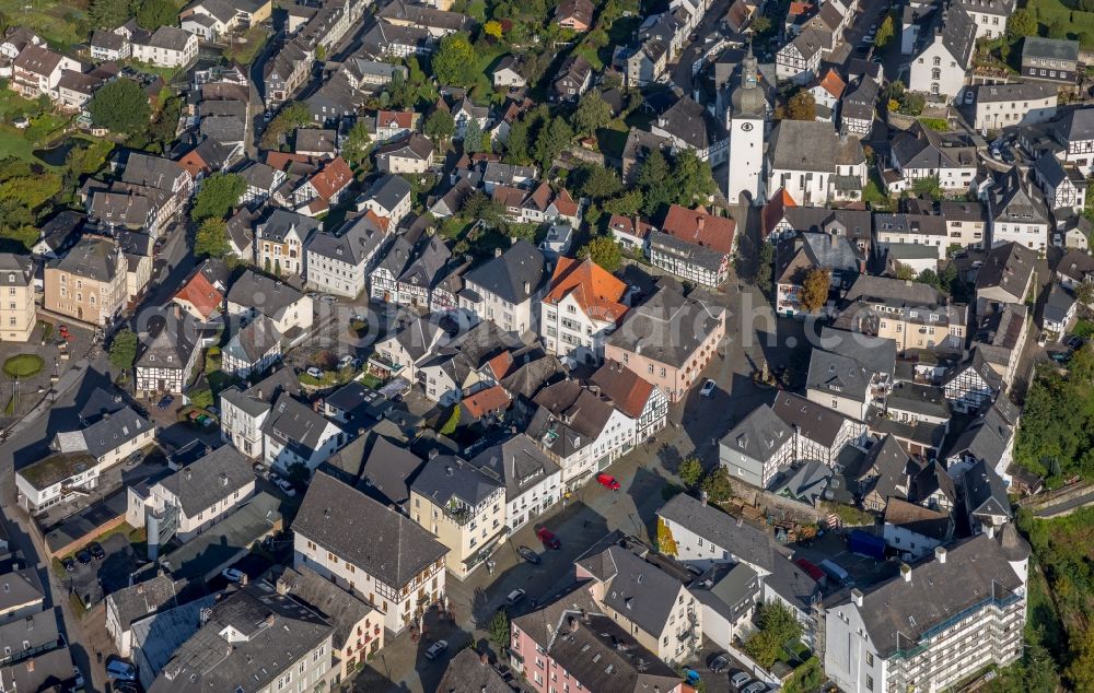 Aerial image Arnsberg - Old Town area and city center with Blick auf die Stadtkapelle in Arnsberg in the state North Rhine-Westphalia, Germany