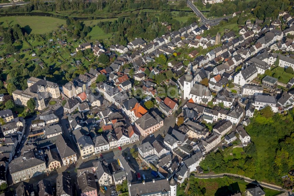 Aerial image Arnsberg - Old Town area and city center with Blick auf die Stadtkapelle in Arnsberg in the state North Rhine-Westphalia, Germany