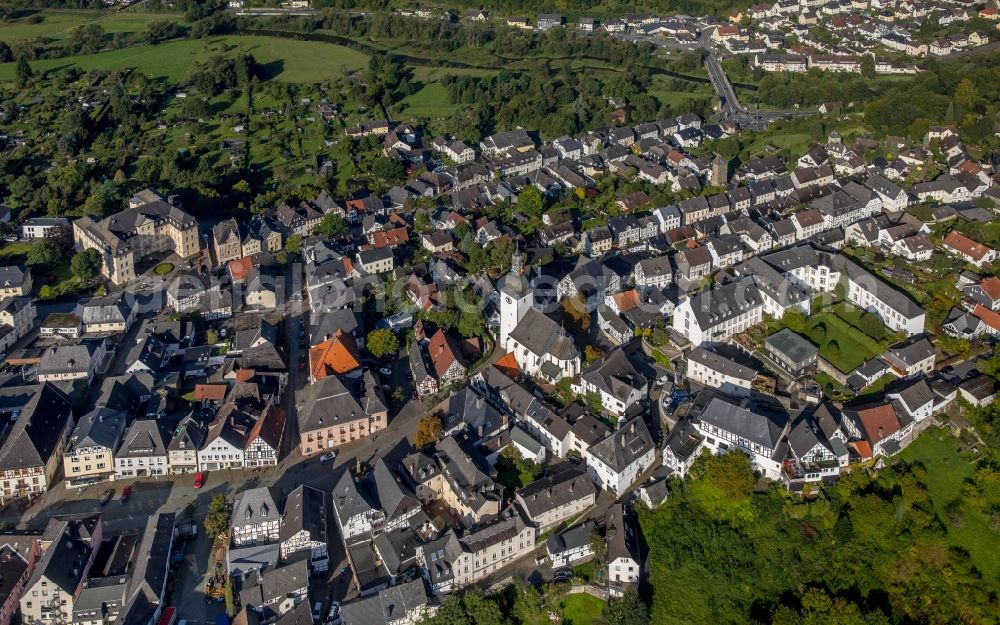 Aerial photograph Arnsberg - Old Town area and city center with Blick auf die Stadtkapelle in Arnsberg in the state North Rhine-Westphalia, Germany