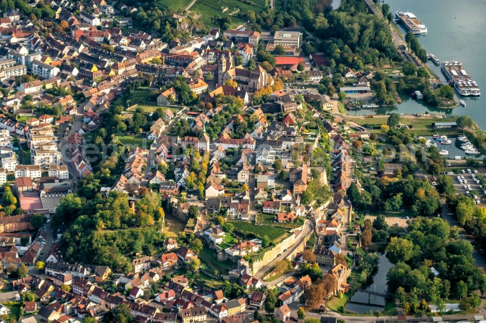 Breisach am Rhein from the bird's eye view: Old Town area and city center in Breisach am Rhein in the state Baden-Wurttemberg, Germany