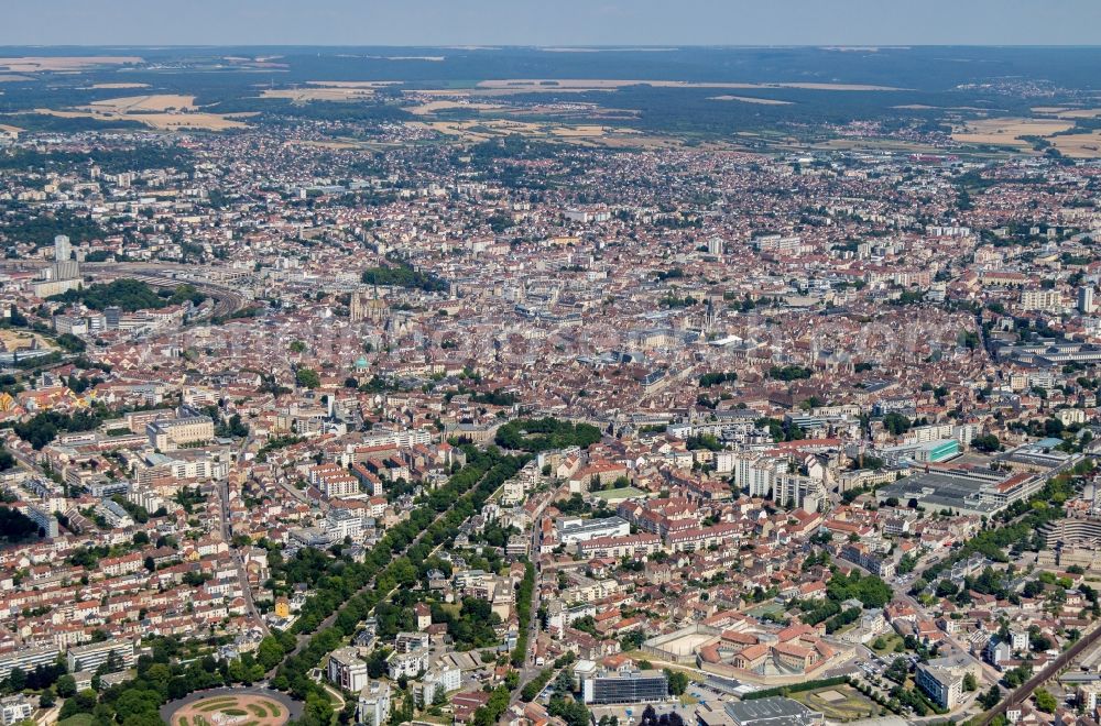 Aerial photograph Dijon - Old Town area and city center of Dijon in Bourgogne Franche-Comte, France